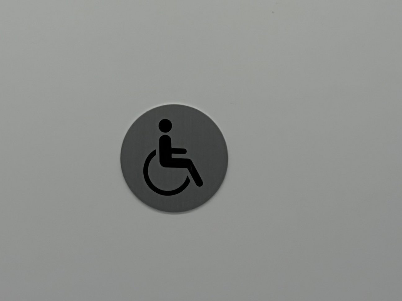 LSH 2 in Ludwigsburg - barrierefreier Zugang für gehandicapte Menschen. LSH 2 in Ludwigsburg - barrierefreier Zugang für gehandicapte Menschen.