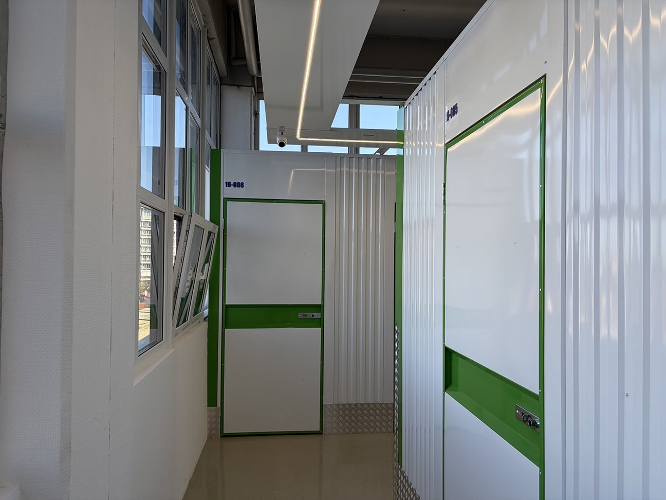 LSH 2 in Ludwigsburg - Modernes Self Storage Lagerhaus zum selbst einlagern. LSH 2 in Ludwigsburg - Modernes Self Storage Lagerhaus zum selbst einlagern.