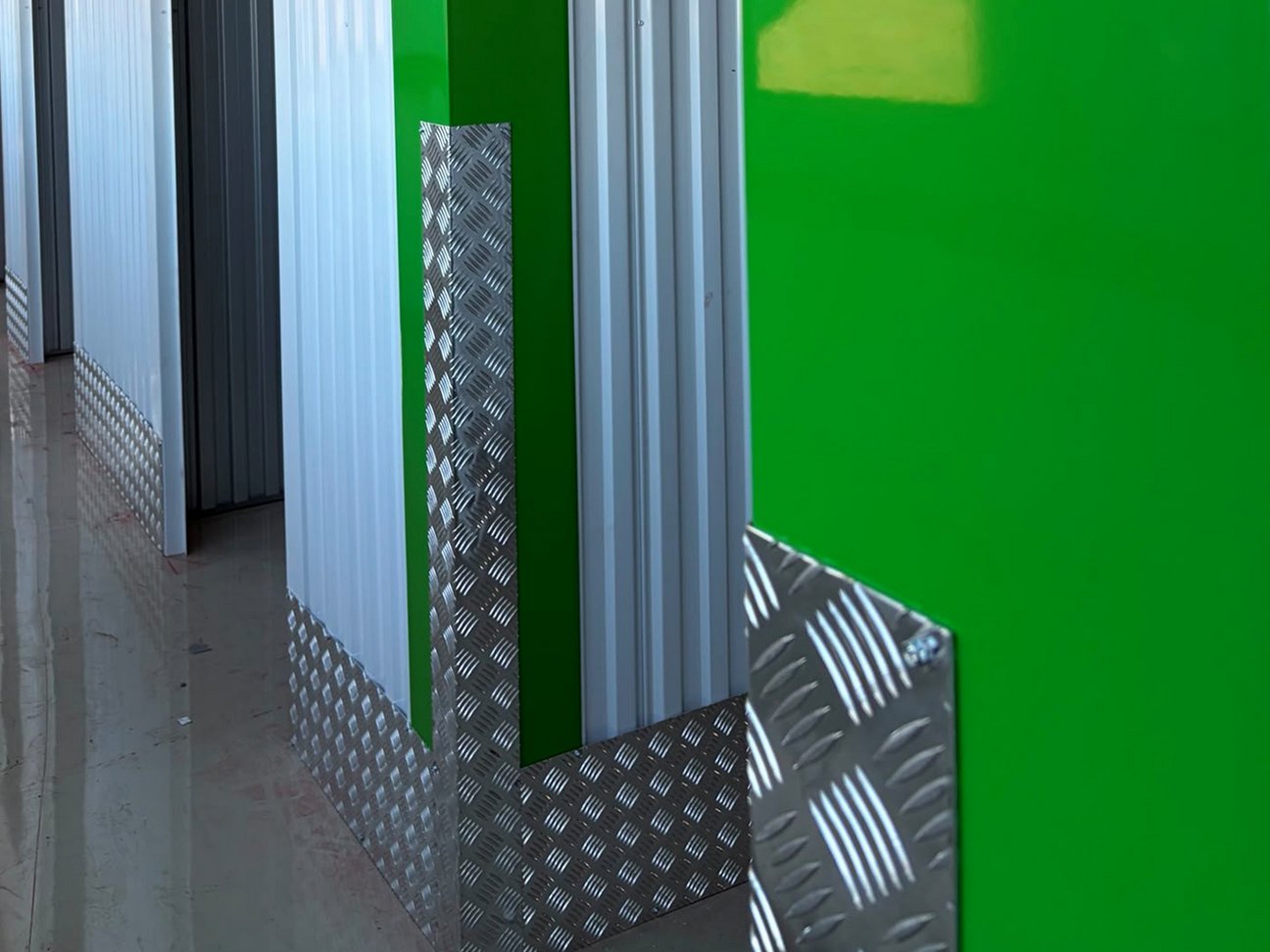 Ludwigsburg - LSH Self Storage Rammschutzecken.