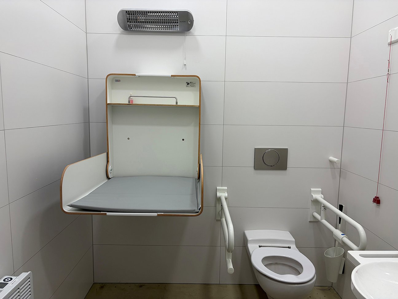 LSH 2 in Ludwigsburg - Self Storage Lagerhaus behindertengerechte Toiletten LSH 2 in Ludwigsburg - Self Storage Lagerhaus behindertengerechte Toiletten